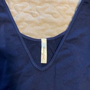 Navy blue V-neck, Genuine Skinnytees